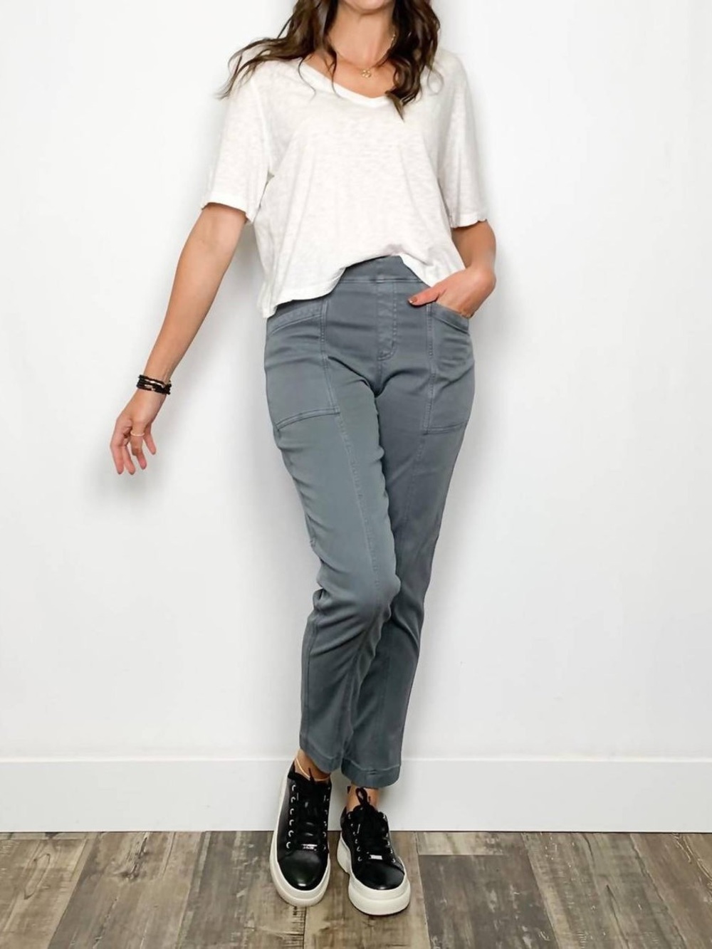 NWOT Spanx Stretch Cargo Twill Straight Leg Pants Hazy Blue Grey Size M